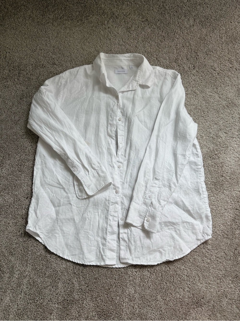 Little Moon by Aritzia Casual Button-Down Linen Shirt in White